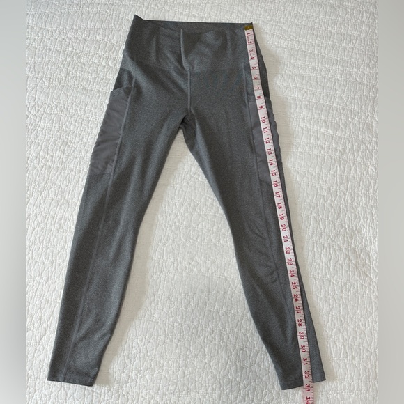 Fabletics on the go Powerhold Grey Leggings - Picture 5 of 8